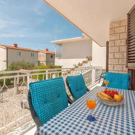 Apartment Ricina *