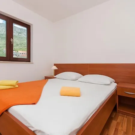 Ricina Apartment