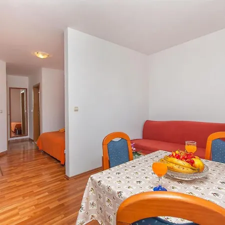 Ricina Apartment